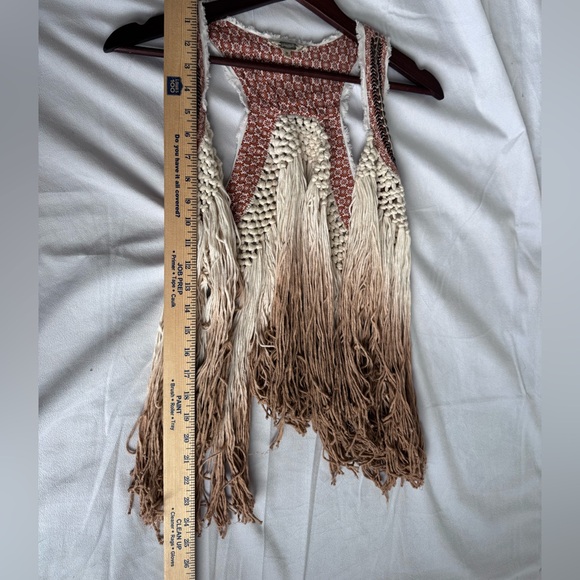 Gimmicks BKE women Medium open knit‎ crotchet boho fringe vest festival western - Picture 9 of 10